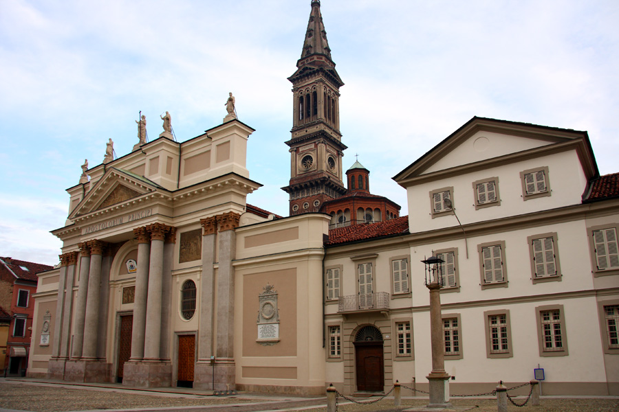 Alessandria La Cattedrale dei Santi Pietro e Marco - Claudio Messina