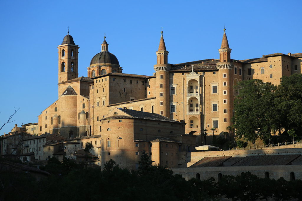 Palazzo_Ducale_Urbino_Marche_02-1024x683