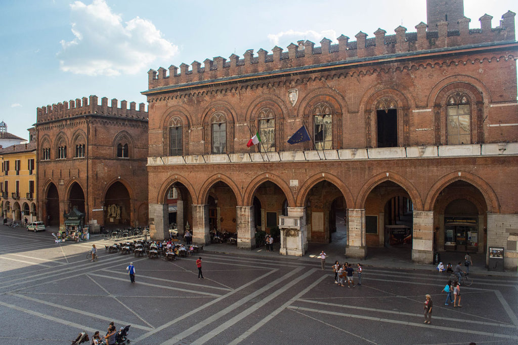 Palazzo_del_Comune_Cremona-1024x682