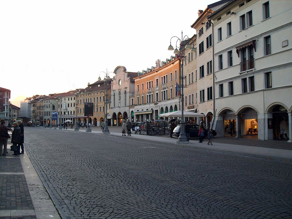 Piazza_martiri_belluno Claudio Messina